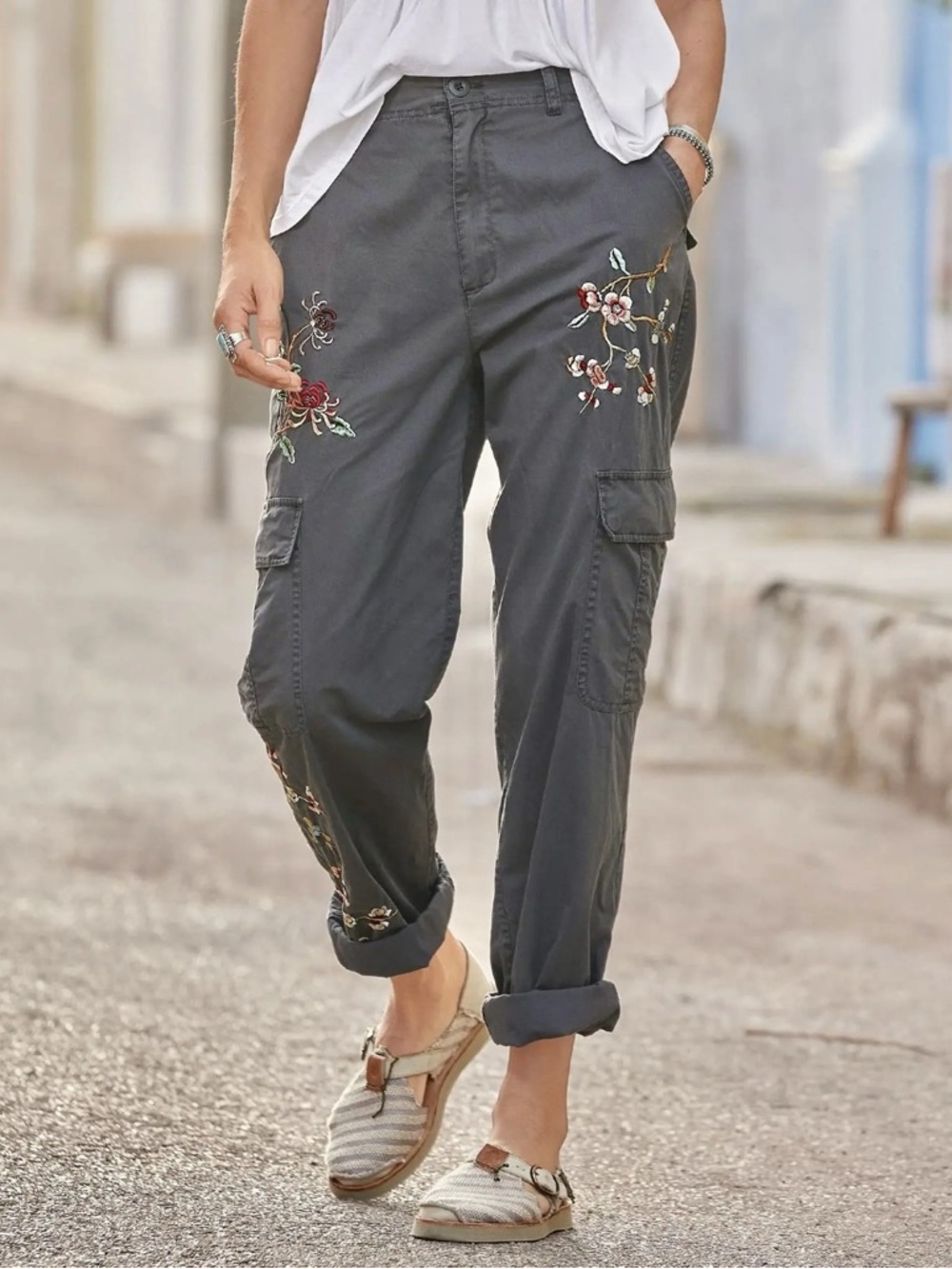 Sundance Botanical Garden Jogger Pants Size 14 Gray Floral Embroidered